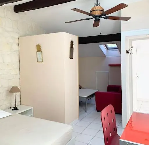 Maison De Confortable Avec Piscine Holiday home Pons